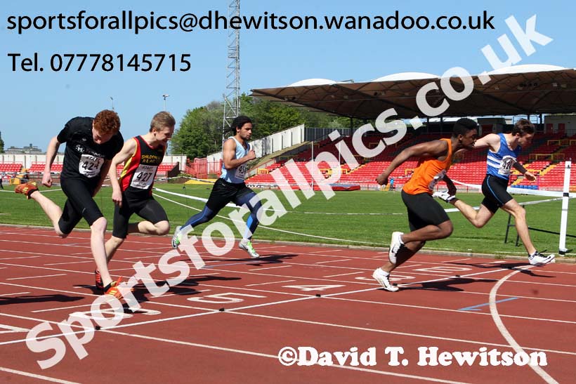 Mens under-17s, North East Track and Field Champs., Gateshead. Photo: David T. Hewitson/Sports for All Pics